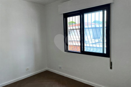 Sobrado à venda com 3 quartos, sendo 1 suíte, em Chácara Santo Antônio, São Paulo, SP