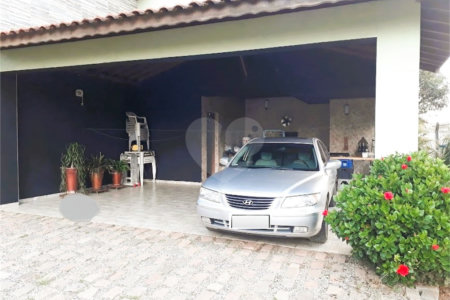 Sobrado à venda com 5 quartos, sendo 3 suítes, em Campos de Atibaia, Atibaia, SP