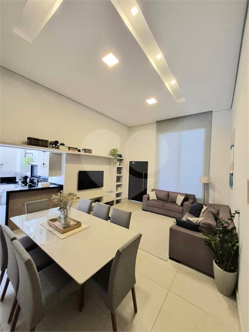 Casa à venda com 3 quartos, sendo 1 suíte,  no condomínio Mantova, Indaiatuba - SP