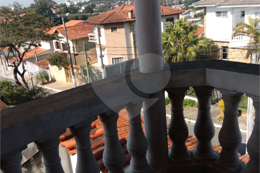 Sobrado à venda ou para alugar com 3 quartos, sendo 1 suíte, em Horto, São Paulo, SP