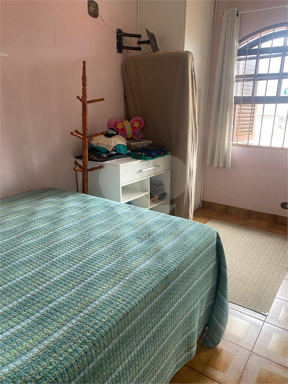 Sobrado à venda com 3 quartos em Jardim Imperador, Suzano, SP