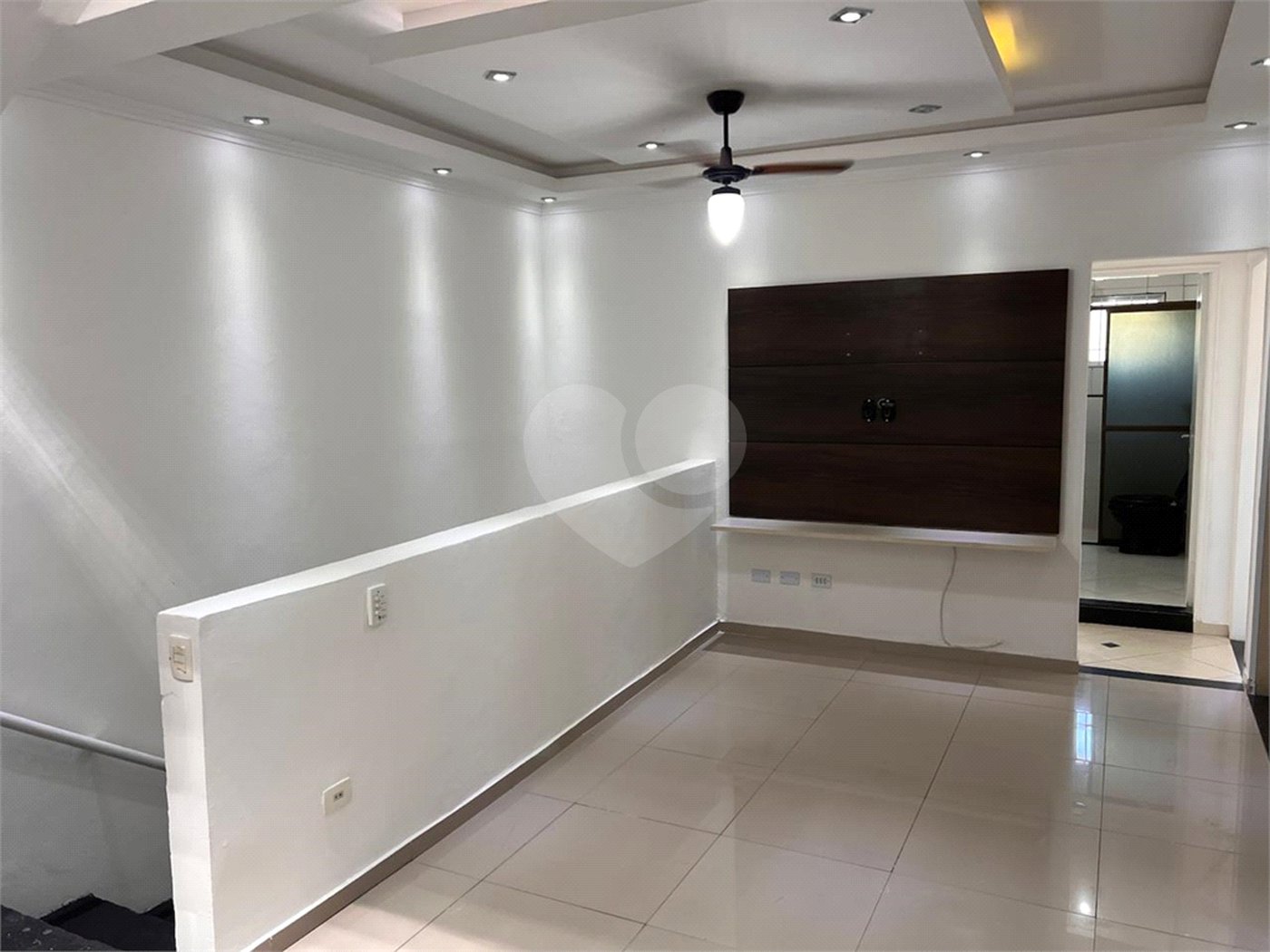 Sobrado à venda com 2 quartos, sendo 1 suíte, em Vila Correa, Ferraz de Vasconcelos, SP