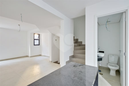 Casa à venda com 3 quartos, sendo 1 suíte, no condomínio Cube Villa, São Paulo - SP