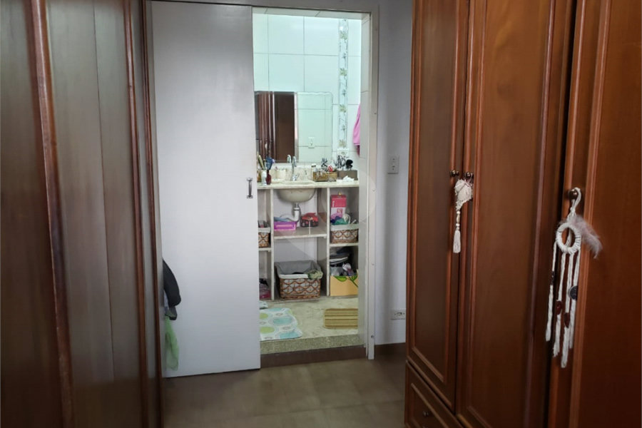 Sobrado à venda com 3 quartos, sendo 1 suíte, em Parada Inglesa, São Paulo, SP