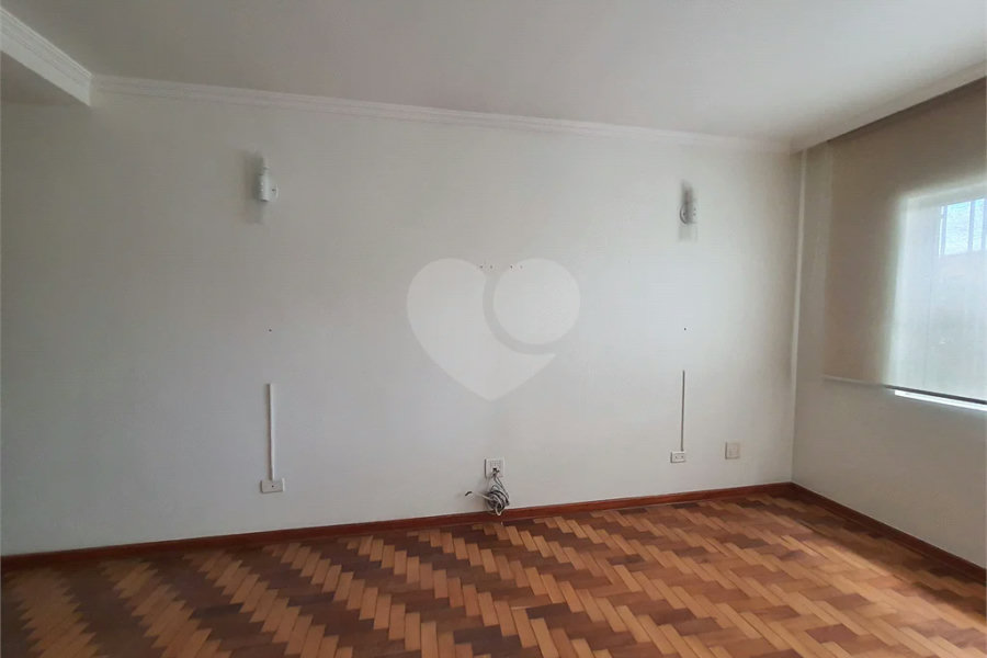 Sobrado à venda com 3 quartos, sendo 1 suíte, em Butantã, São Paulo, SP
