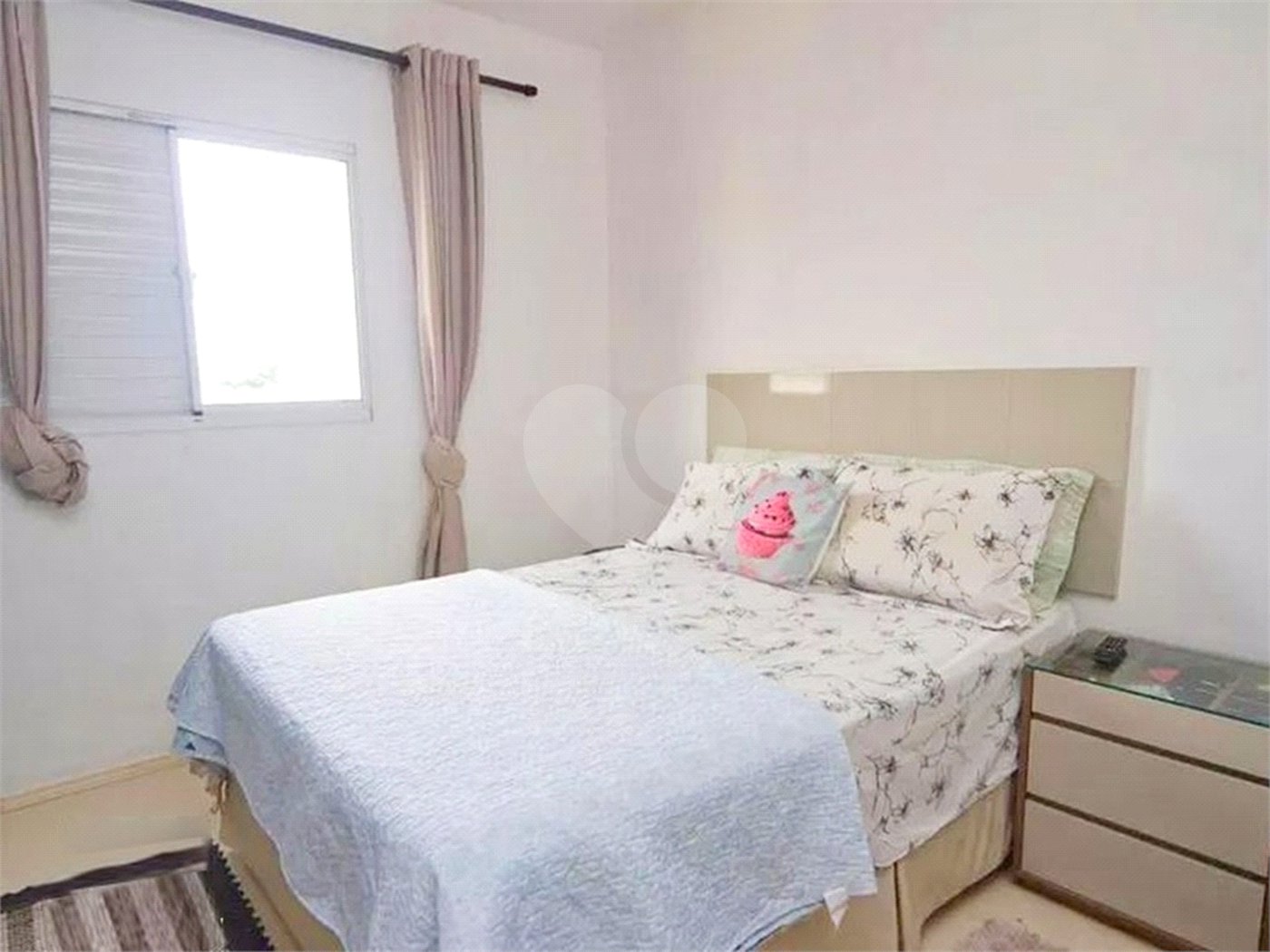 Casa à venda com 3 quartos, sendo 1 suíte,  em Jardim Monte Kemel, São Paulo, SP