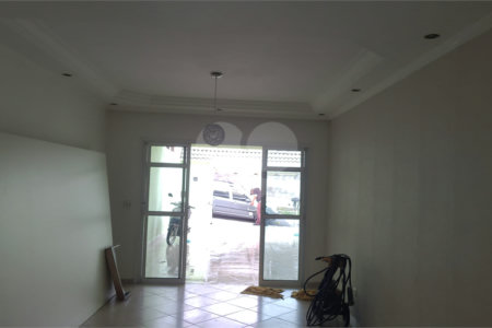 Casa à venda com 2 suítes, em Cidade Nova Arujá, Arujá, SP