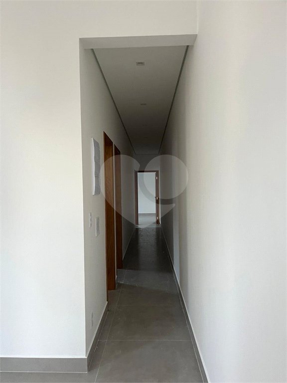 Casa à venda com 3 quartos, sendo 1 suíte, no condomínio Portal dos Sabiás, Itu - SP