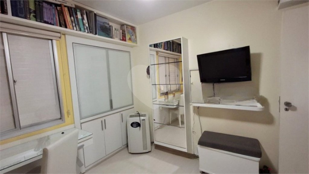 Apartamento à venda com 3 quartos, sendo 1 suíte,  em Indianópolis, São Paulo, SP