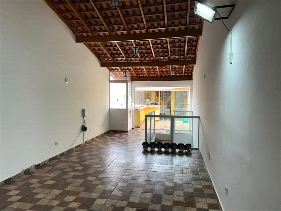 Casa de Vila para alugar com 4 suítes em Vila Romana, São Paulo, SP