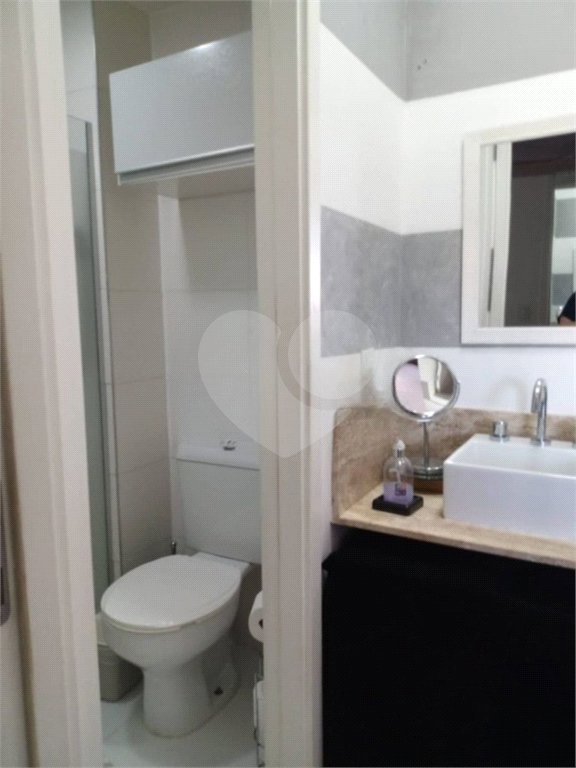 Apartamento à venda no Brás, 1 quarto, varanda, garagem, semimobiliado