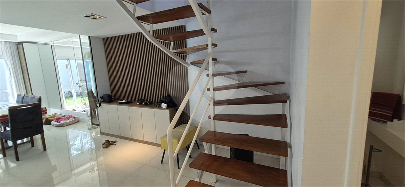 Casa à venda com 4 quartos, sendo 2 suítes,  no condomínio Aromaz, São Bernardo do Campo - SP