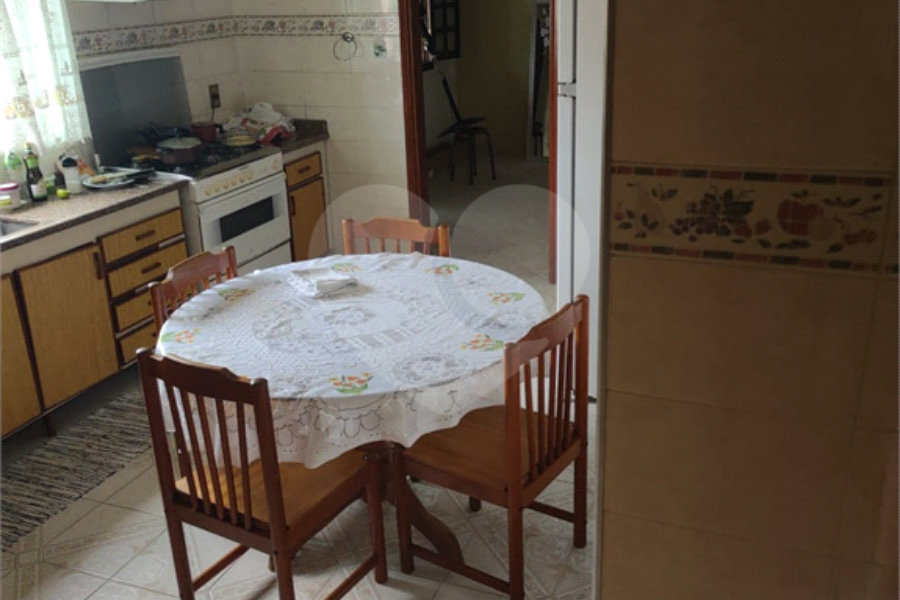 Casa à venda com 3 quartos em Horto, São Paulo, SP