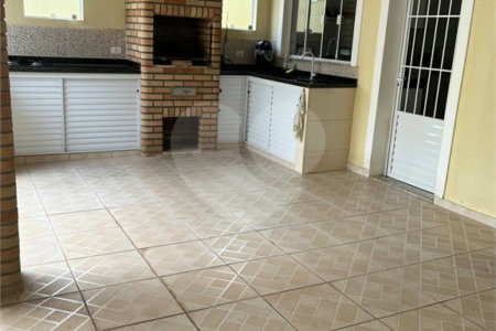 Casa à venda com 3 quartos, sendo 1 suíte, no condomínio Lago da Serra, Araçoiaba da Serra - SP