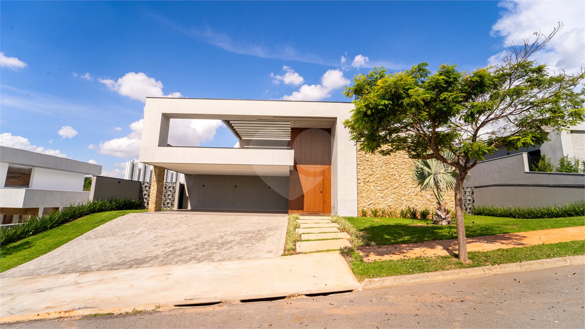 Casa à venda com 4 suítes no condomínio Saint Patrick, Sorocaba - SP