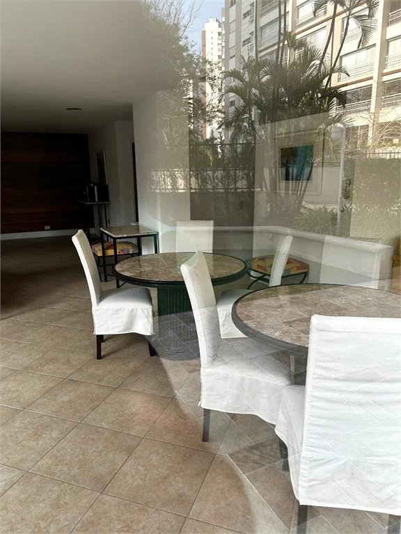 Apartamento à venda com 3 quartos, sendo 1 suíte, em Vila Andrade, São Paulo, SP