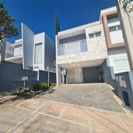Casa em condomínio à venda com 3 quartos, sendo 1 suíte, em Wanel Ville, Sorocaba, SP