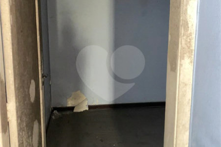 Casa à venda com 3 quartos, sendo 1 suíte, em Indianópolis, São Paulo, SP