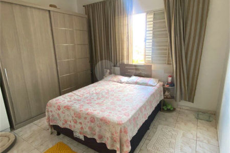Casa à venda com 7 quartos, sendo 2 suítes, em Vila Augusta, Sorocaba, SP