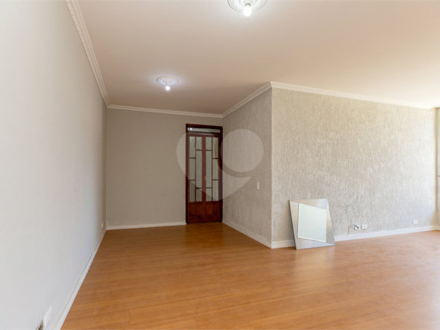 Apartamento à venda com 3 quartos, sendo 1 suíte,  em Brooklin, São Paulo, SP