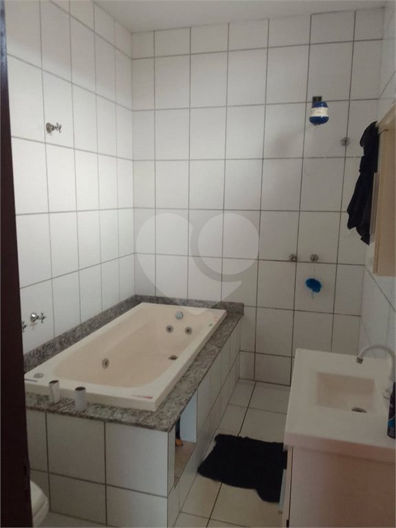 Casa à venda com 3 quartos, sendo 1 suíte, em Vila Progresso, Araraquara, SP