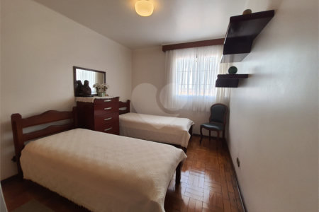 Sobrado à venda com 3 quartos, sendo 1 suíte,  em Jardim Rizzo, São Paulo, SP