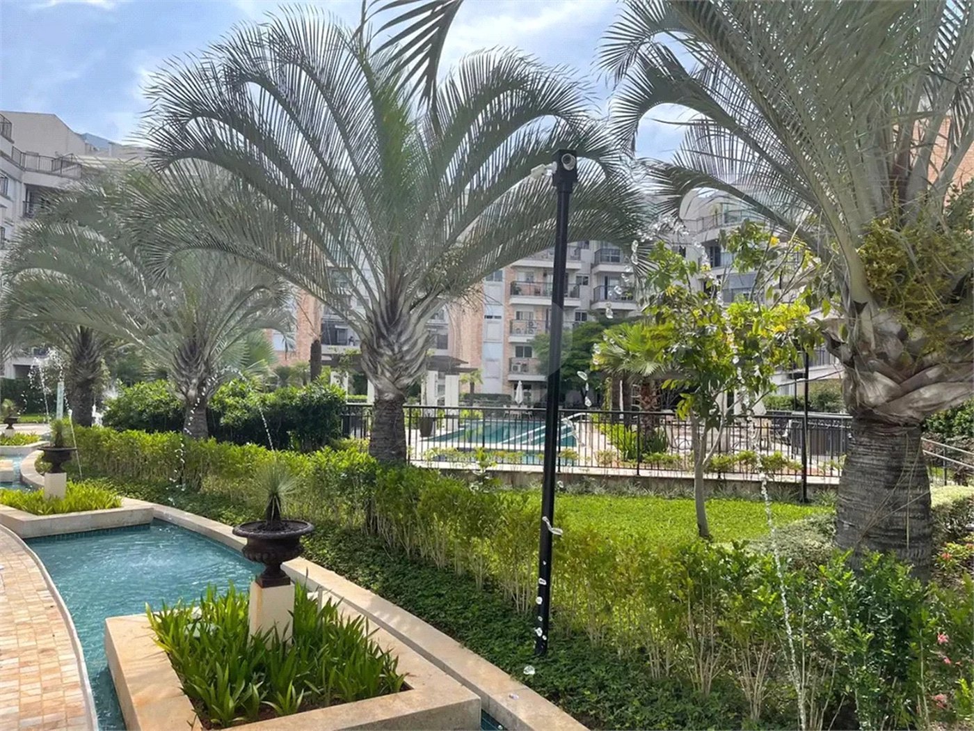 Apartamento para alugar com 2 quartos, sendo 1 suíte, em MORUMBI, São Paulo, SP