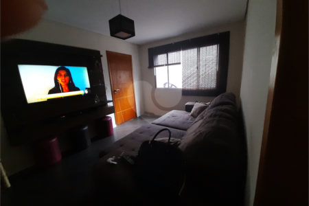 Casa Térrea à venda com 2 quartos, sendo 1 suíte, em Vila Nivi, São Paulo, SP