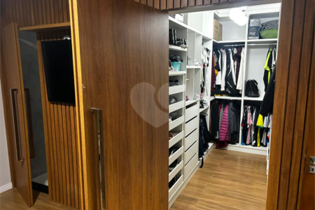 Casa à venda com 2 quartos, sendo 1 suíte,  no condomínio Lago dos Ipês, Itapetininga - SP