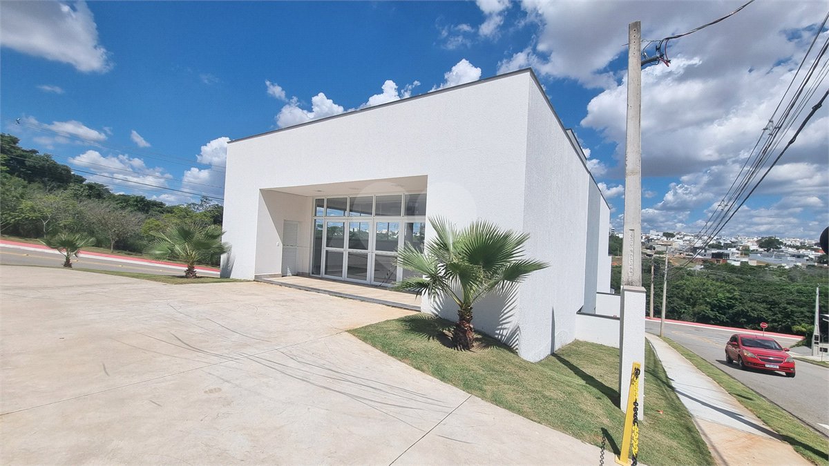 Casa à venda com 3 suítes no condomínio Helena Maria, Sorocaba - SP