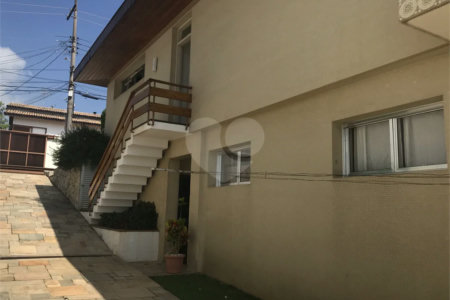 Sobrado à venda com 5 quartos, sendo 1 suíte, em Jardim São Bento, São Paulo, SP
