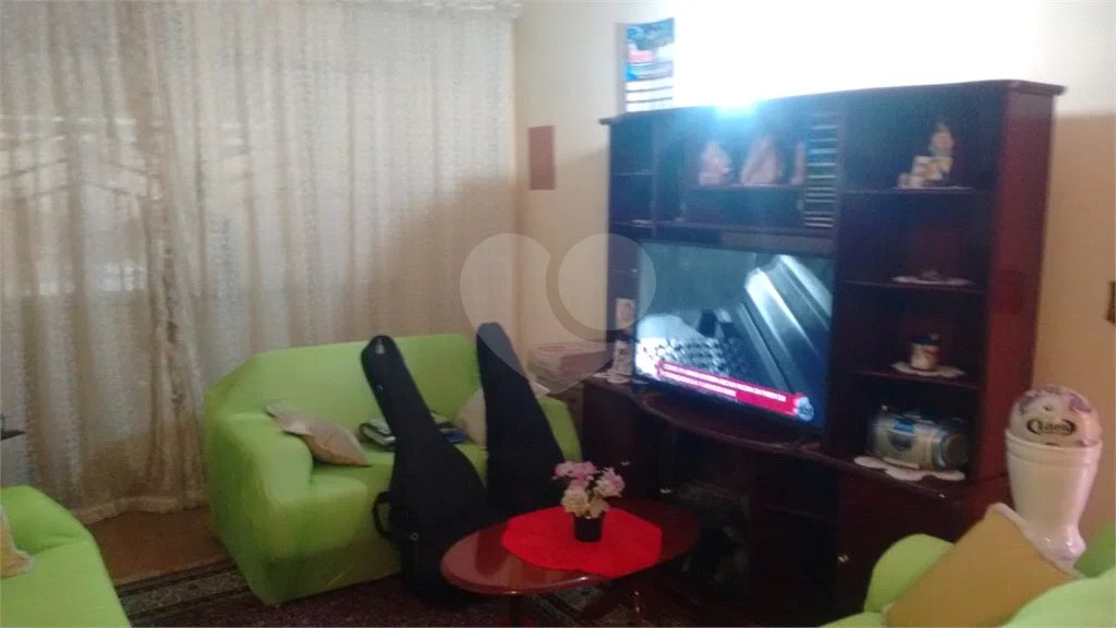 Sobrado à venda com 3 quartos, sendo 1 suíte, em Vila Galvão, Guarulhos, SP