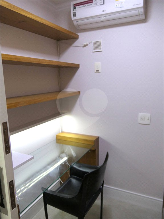 Apartamento para alugar com 3 quartos, sendo 1 suíte, em Vila Olímpia, São Paulo, SP