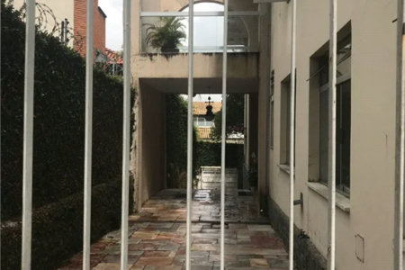Casa à venda com 4 suítes em Jardim Leonor, São Paulo, SP