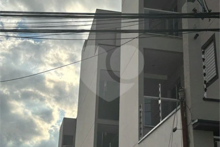Casa à venda com 2 quartos, sendo 1 suíte, no condomínio Maracujas, São Paulo - SP