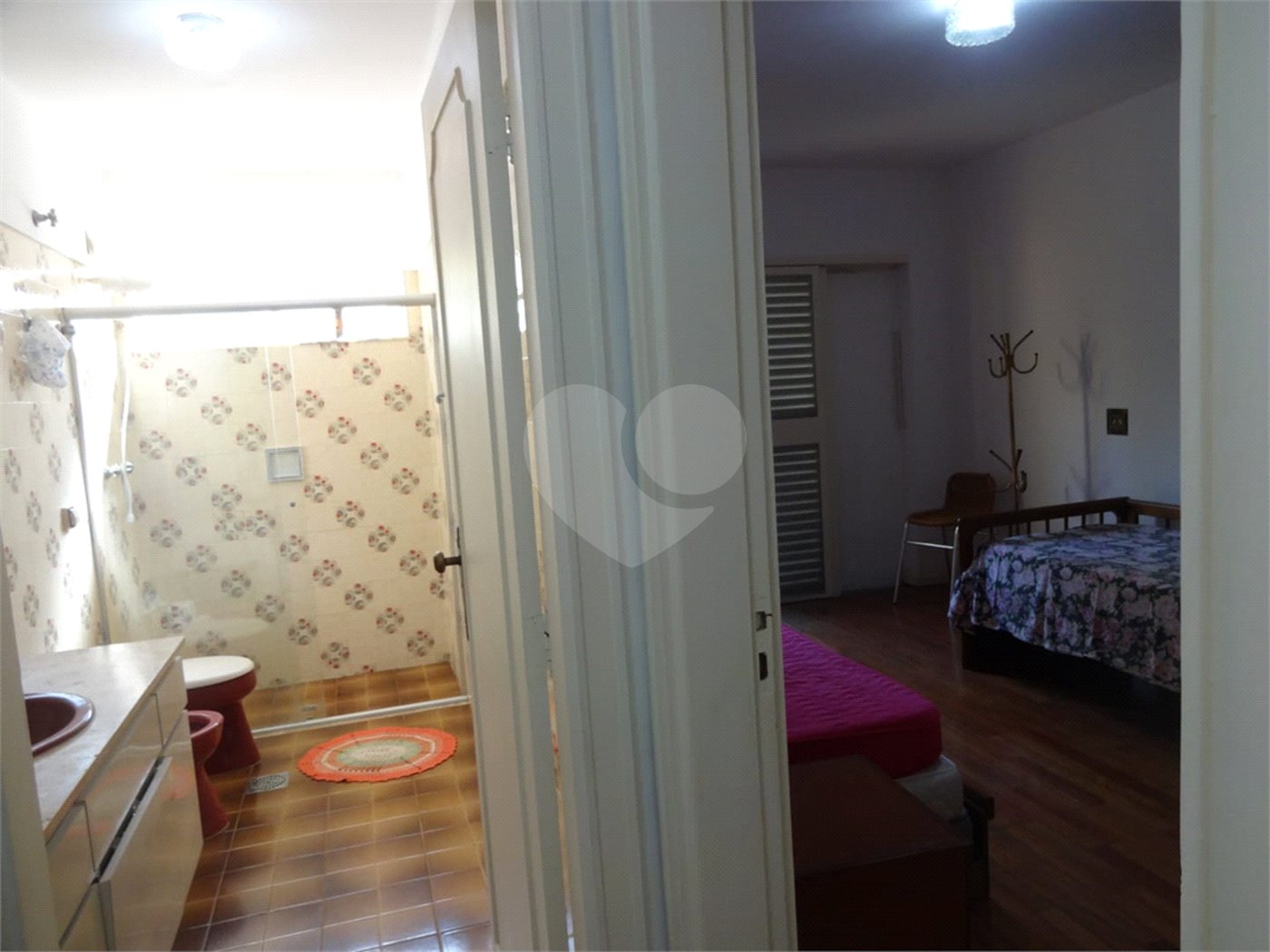 Casa à venda com 5 quartos, sendo 2 suítes,  em Vila Oliveira, Mogi das Cruzes, SP
