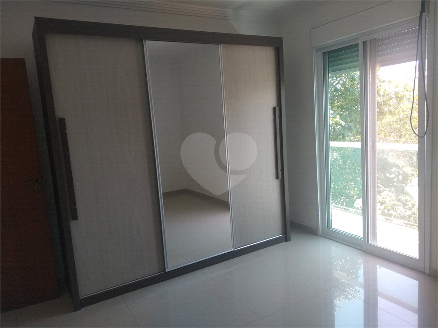 Casa à venda com 4 quartos, sendo 3 suítes, no condomínio Ibiti Royal Park, Sorocaba - SP