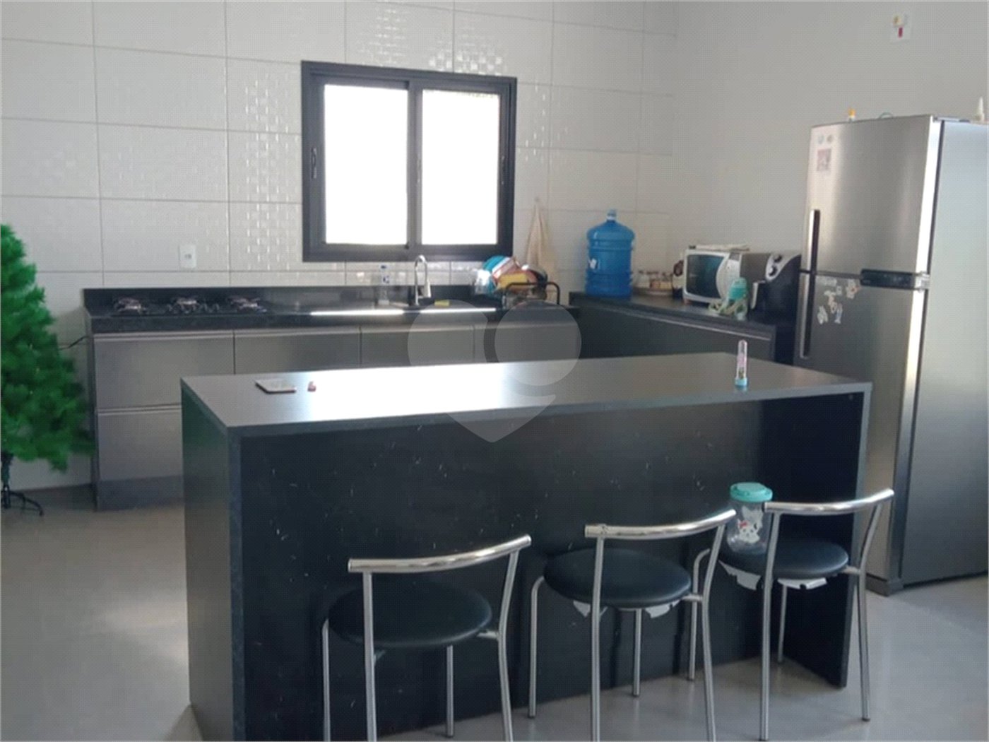 Casa à venda com 3 quartos, sendo 1 suíte, no condomínio Village Ipanema Ii, Araçoiaba da Serra - SP