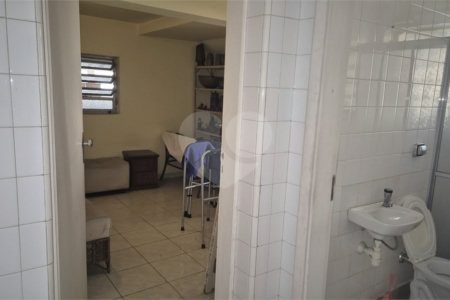 Casa à venda com 4 quartos, sendo 3 suítes,  no condomínio Chácara das Rosas, São Paulo - SP