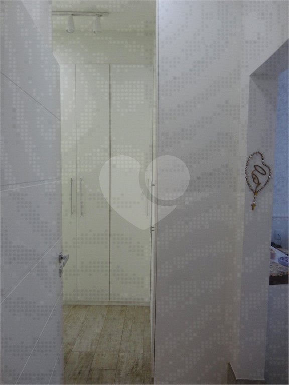 Casa à venda com 3 quartos, sendo 2 suítes, no condomínio Águas da Serra, Valinhos - SP