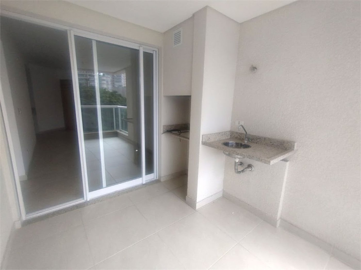 Apartamento Residencial à venda, Jardim Virginia, Guarujá - AP1310.