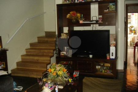 Casa à venda com 4 quartos, sendo 3 suítes,  em Jardim Bonfiglioli, São Paulo, SP
