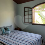 Casa à venda com 3 quartos, sendo 1 suíte, no Centro, Extrema, MG