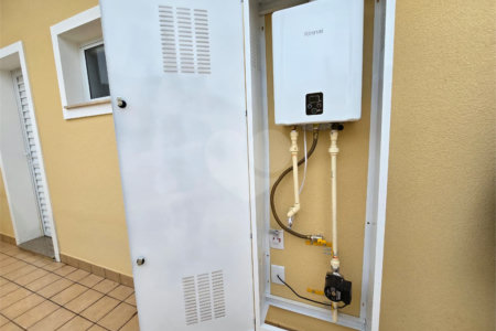 Casa à venda com 3 quartos, sendo 1 suíte,  no condomínio Golden Ville, Itapetininga - SP