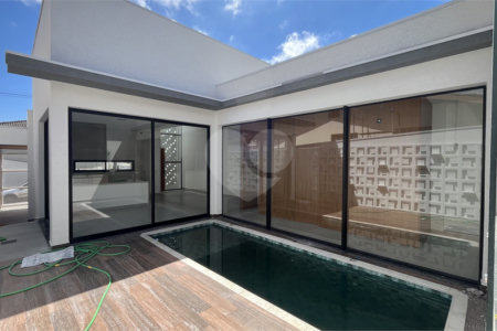 Casa Térrea à venda com 3 suítes em Jardim Paulista, Atibaia, SP