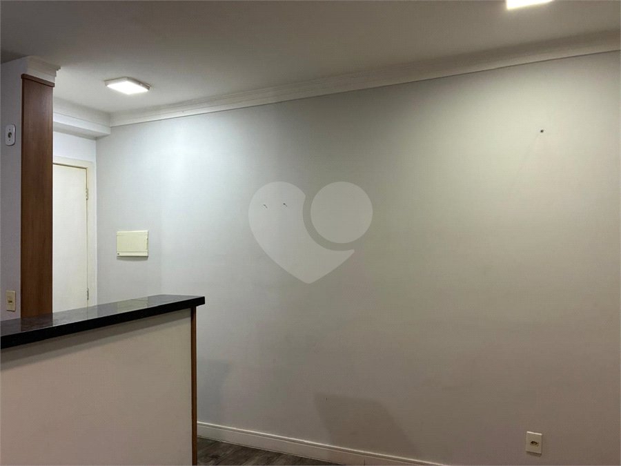 Apartamento para alugar com 2 quartos, sendo 1 suíte, em Vila Endres, Guarulhos, SP