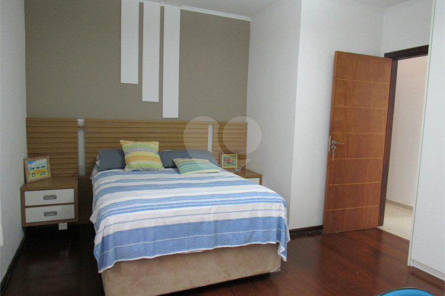 Sobrado à venda com 4 quartos, sendo 2 suítes, em Tremembé, São Paulo, SP