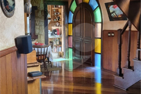Casa à venda com 4 quartos, sendo 2 suítes, no condomínio Aruã Eco Park, Mogi das Cruzes - SP