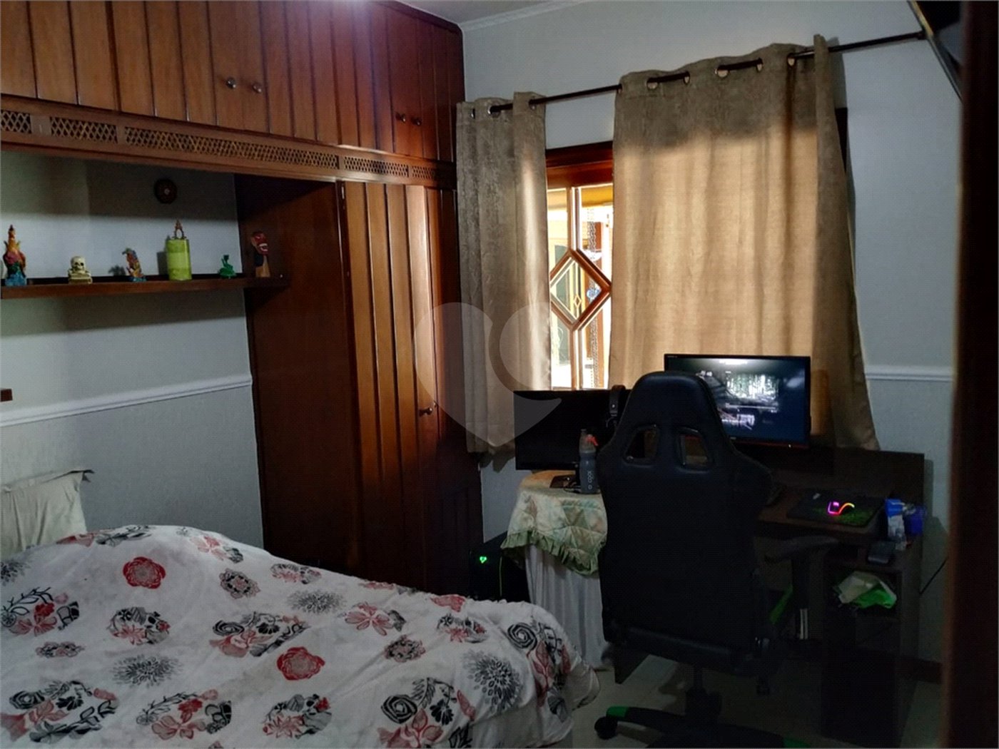 Casa à venda com 5 quartos, sendo 3 suítes,  no condomínio Portella, Itu - SP