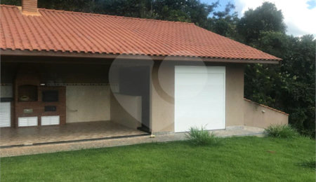 Casa à venda com 3 quartos, sendo 1 suíte,  no condomínio Marf II, Bom Jesus dos Perdões - SP